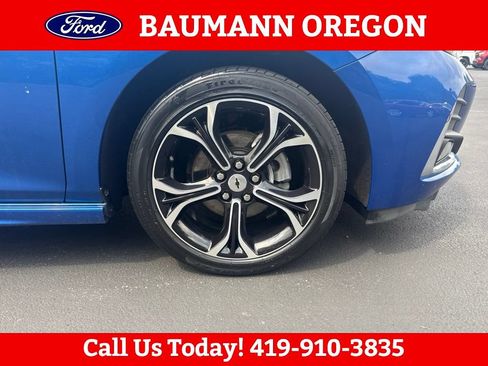 Used 2019 Chevrolet Cruze LT w/ Convenience Package FWD image 9