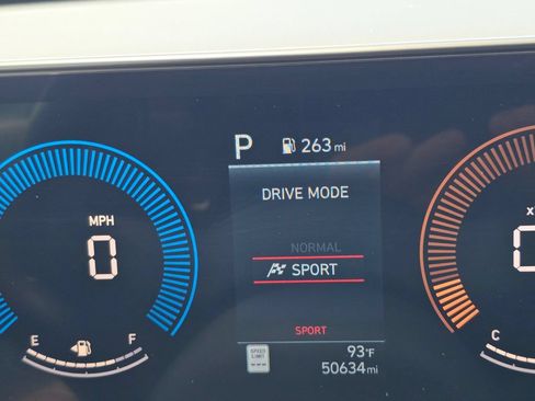 Used 2025 Hyundai Kona SEL FWD image 24