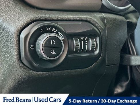 Certified 2022 Jeep Gladiator Willys image 12