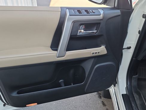 Used 2022 Toyota 4Runner Limited image 11