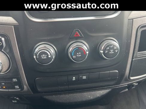 Used 2017 RAM 1500 Express image 31