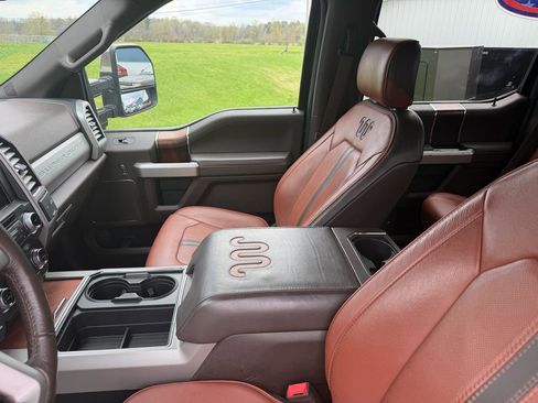 Used 2019 Ford F450 King Ranch w/ King Ranch Ultimate Package image 28