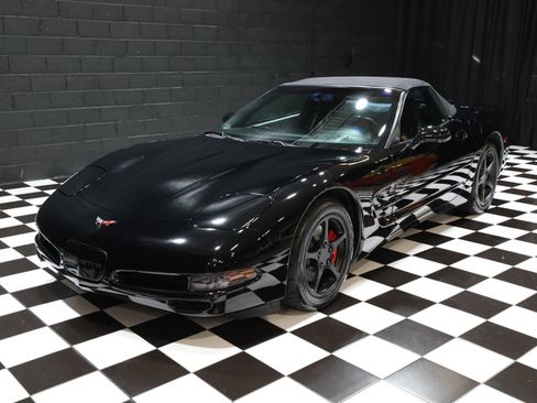 Used 2001 Chevrolet Corvette Convertible w/ Preferred Equipment Group2 RWD image 6