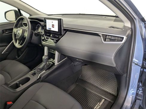 Certified 2025 Toyota Corolla Cross LE image 24