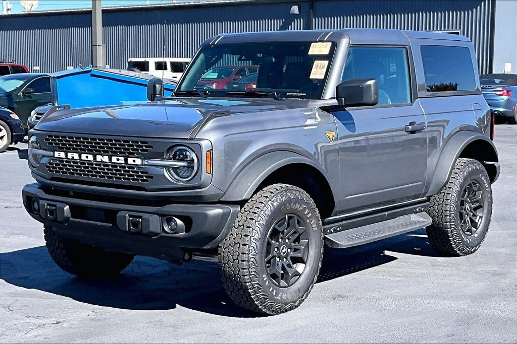 Used 2026 Ford Bronco Badlands AWD/4WD image 2