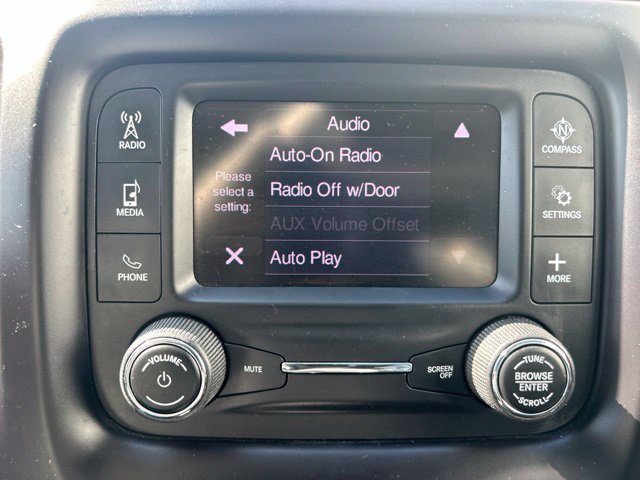 Used 2018 Jeep Compass Latitude FWD image 26