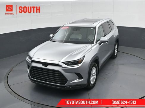 Used 2024 Toyota Grand Highlander AWD image 54