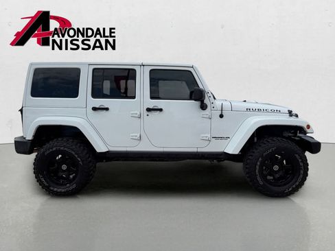 Used 2017 Jeep Wrangler Unlimited Rubicon w/ Connectivity Group AWD/4WD image 7