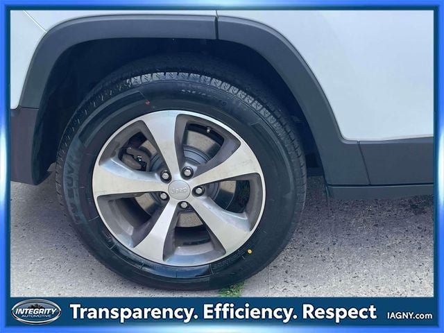 Used 2021 Jeep Cherokee Limited AWD/4WD image 9
