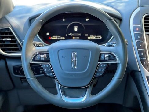 Used 2019 Lincoln Nautilus Reserve image 39