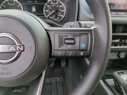 Used 2024 Nissan Rogue SV FWD image 15