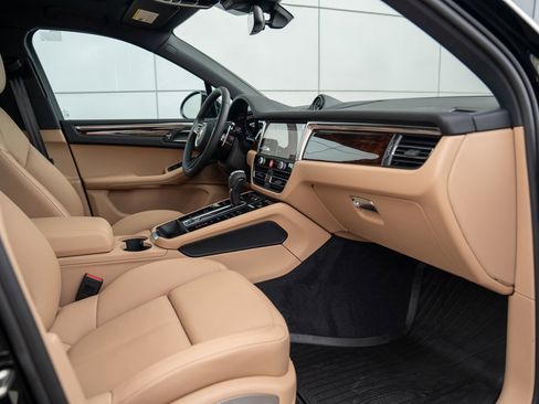 New 2026 Porsche Macan image 27