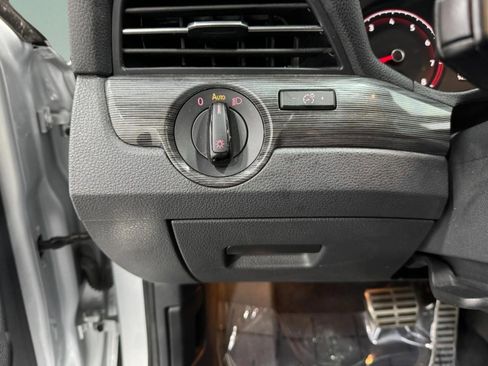 Used 2021 Volkswagen Passat 2.0T R-Line image 30