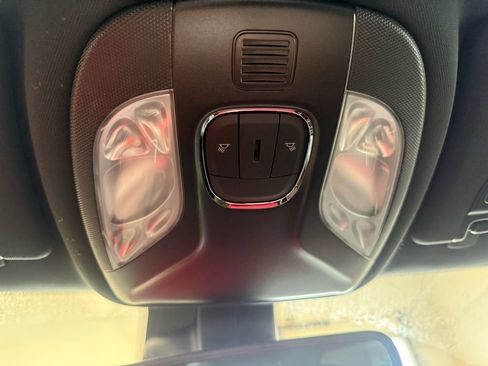 New 2026 Jeep Compass Latitude image 38