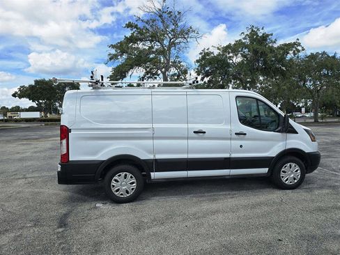 Used 2017 Ford Transit 150 image 6