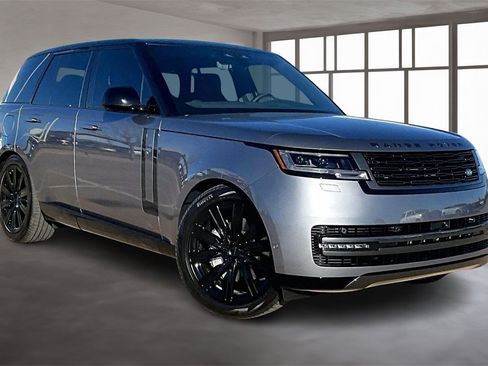 New 2026 Land Rover Range Rover SE image 2