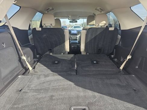 Used 2020 Ford Explorer Limited image 19