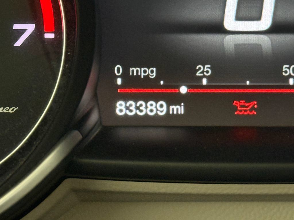 Used 2018 Alfa Romeo Giulia AWD image 38