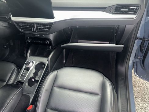 Used 2025 Ford Escape Platinum image 21