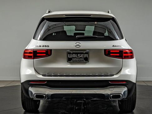 Certified 2026 Mercedes-Benz GLB 250 4MATIC image 6