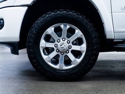 Used 2019 RAM 2500 Laramie image 7