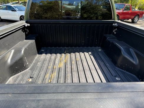 Used 2022 Toyota Tacoma TRD Off-Road AWD/4WD image 7