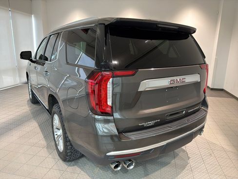 Used 2021 GMC Yukon Denali w/ Advanced Technology Package image 3