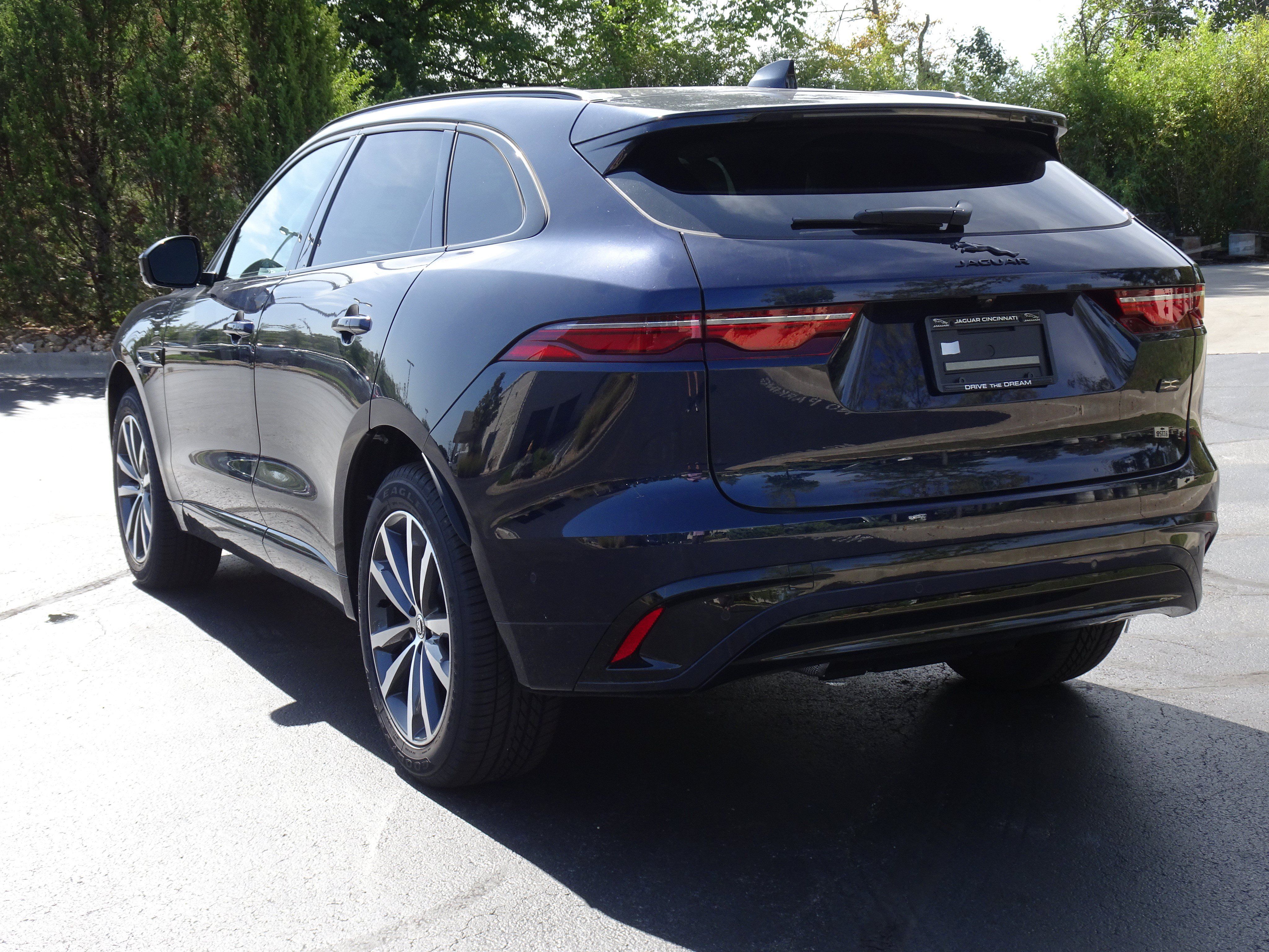 New 2026 Jaguar F-PACE R-Dynamic S AWD/4WD image 4