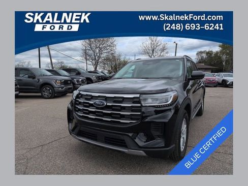 Certified 2025 Ford Explorer Active AWD/4WD image 1