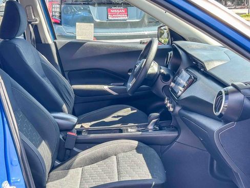 Certified 2023 Nissan Kicks SV FWD image 17