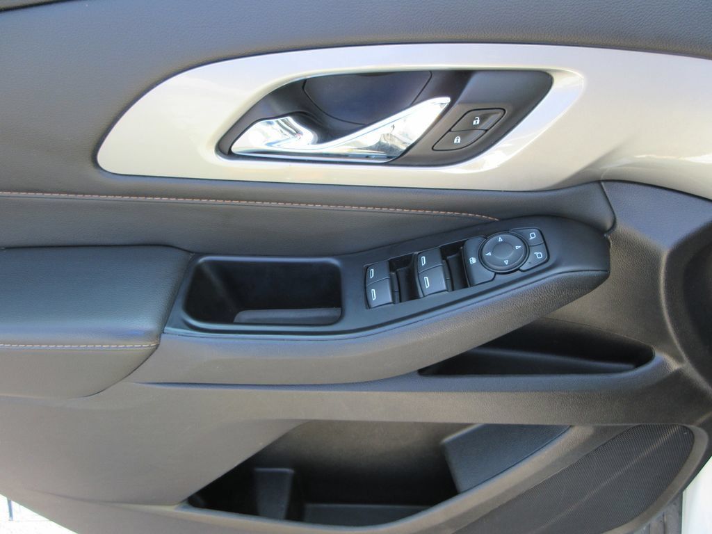 Certified 2019 Chevrolet Traverse LS FWD image 21