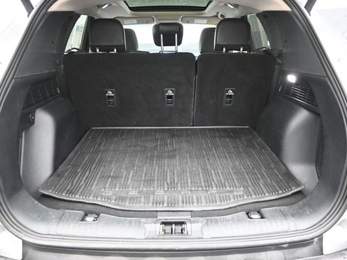 Used 2020 Ford Escape SE Sport image 9