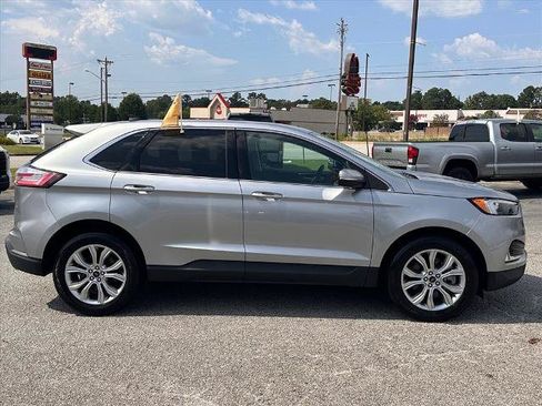 Certified 2024 Ford Edge Titanium AWD/4WD image 2