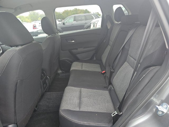 Certified 2026 Nissan Rogue SV FWD image 3