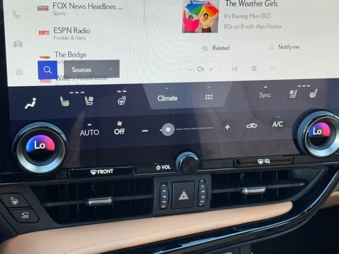 Used 2025 Lexus NX 300h AWD w/ Luxury Package image 21