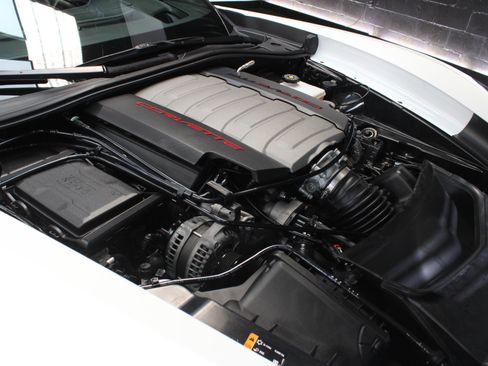 Used 2019 Chevrolet Corvette Stingray Coupe image 23