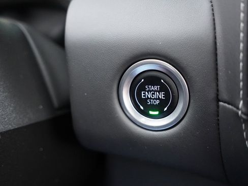 Certified 2024 GMC Yukon Denali Ultimate image 36