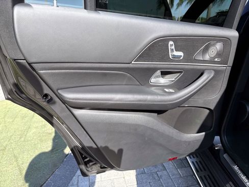 Used 2024 Mercedes-Benz GLS 450 4MATIC image 12