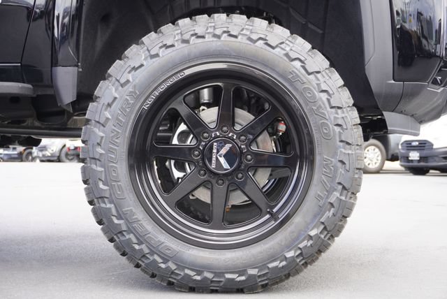Used 2025 GMC Sierra 3500 AT4 w/ AT4 Premium Plus Package AWD/4WD image 18