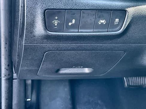 Used 2019 Hyundai Kona Limited w/ Cargo Package image 29