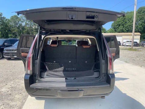 Used 2018 Cadillac Escalade Luxury RWD image 7