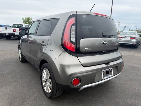 Used 2017 Kia Soul + FWD image 6