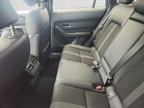 Used 2025 MAZDA CX-50 AWD 2.5 S w/ Preferred Package image 16