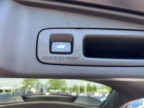 Used 2018 Honda CR-V Touring image 22