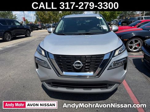 Used 2023 Nissan Rogue SV FWD image 2