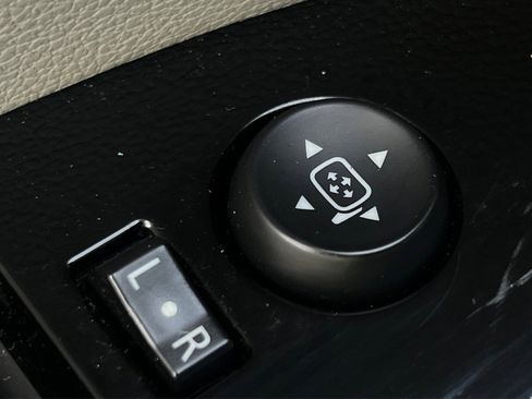 Used 2014 Cadillac XTS Premium FWD image 44