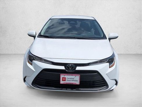 Used 2024 Toyota Corolla LE FWD image 2