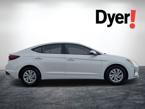 Used 2019 Hyundai Elantra SE image 2