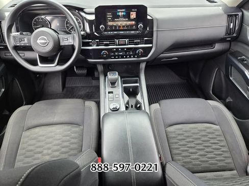 Used 2022 Nissan Pathfinder S AWD/4WD image 14