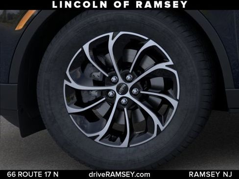 New 2026 Lincoln Nautilus Premier AWD/4WD image 20